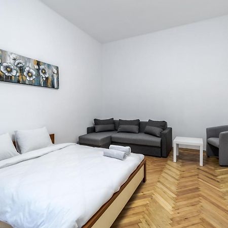 City Shalom Apartment Lviv Exterior foto