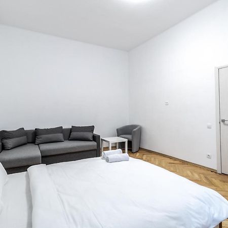 City Shalom Apartment Lviv Exterior foto